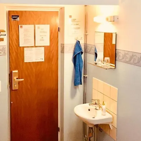 Hostel Matkakoti Patria - Single & Double