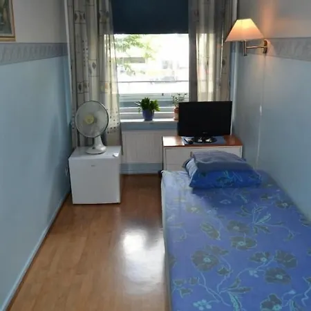 Matkakoti Patria - Single & Double Hostel *