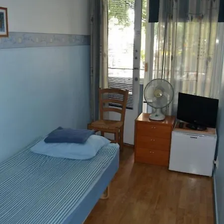 Matkakoti Patria - Single & Double Hostel *